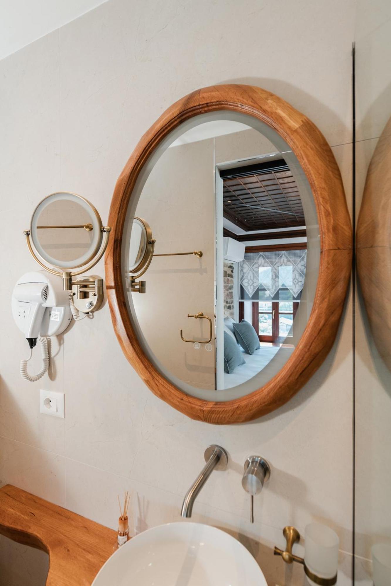 Dam Stone Boutique Hotel ジロカストラ エクステリア 写真