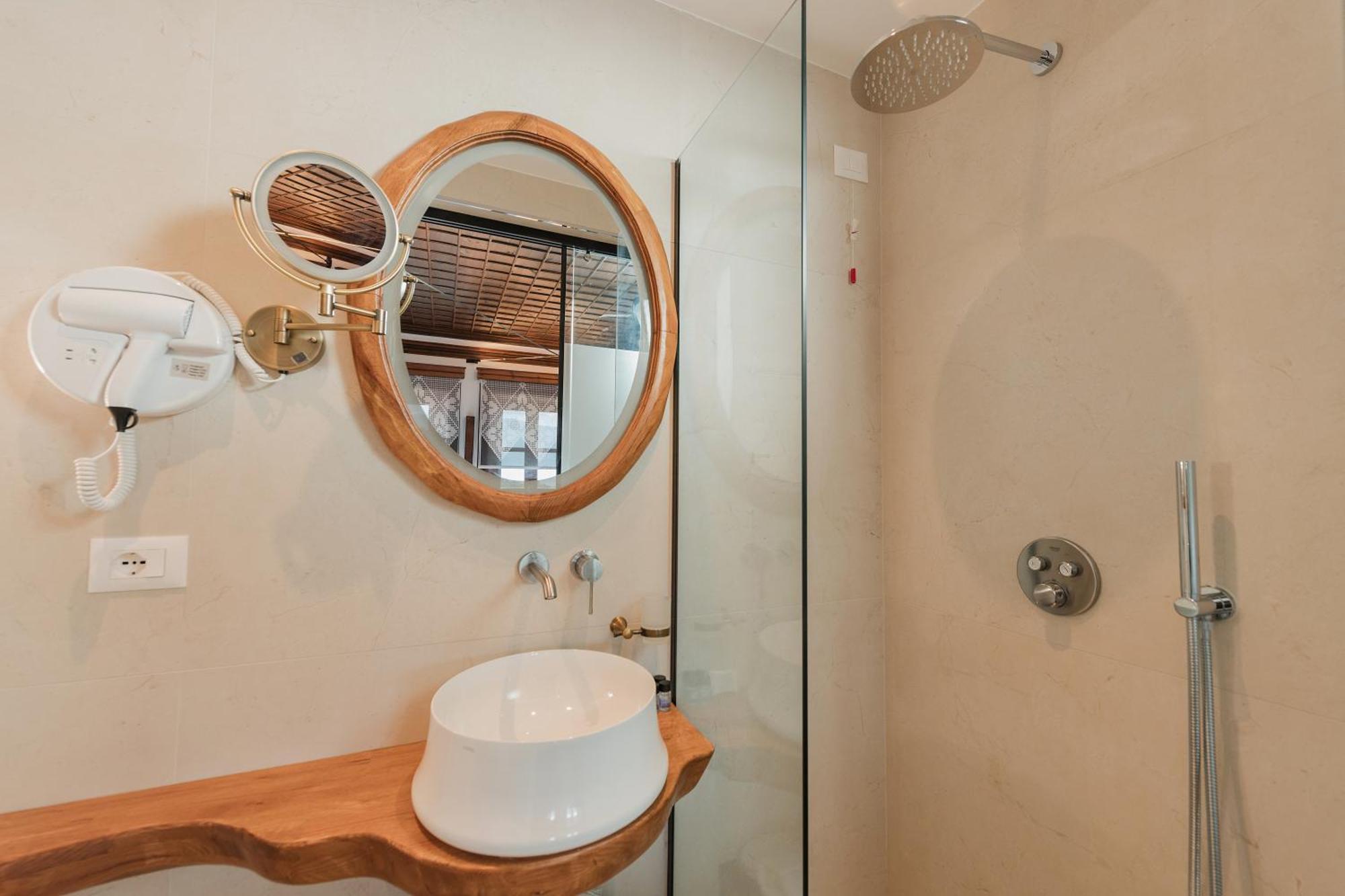 Dam Stone Boutique Hotel ジロカストラ エクステリア 写真
